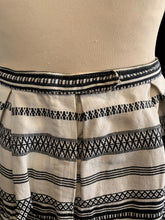 Charger l'image dans la galerie, " B & W ". Jepe années 50. Taille S