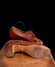 Charger l&#39;image dans la galerie, Chaussures années 40. Taille 37,5
