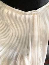 Charger l'image dans la galerie, " Colombe " Robe années 40. Taille XXS/XS