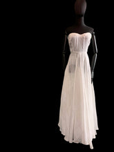 Charger l'image dans la galerie, " Colombe " Robe années 40. Taille XXS/XS