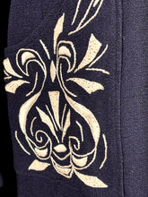 Charger l&#39;image dans la galerie, Brodée
