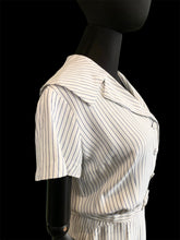 Upload image to gallery, &quot; Tennis &quot; . Robe années 40. Taille S/M
