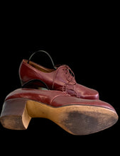Charger l&#39;image dans la galerie, Chaussures années 40. Taille 40
