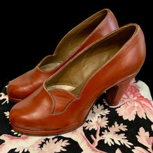 Charger l&#39;image dans la galerie, &quot; Elégantes &quot; Chaussures années 40. Taille 38
