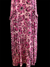 Upload image to gallery, &quot; Pink roses &quot;. Robe années 40. Taille S
