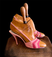 Upload image to gallery, Chaussures fin des années 50. Taille 39
