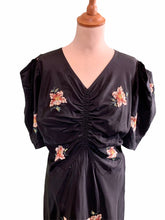 Upload image to gallery, &quot; Roses &quot;. Robe années 30. Taille S
