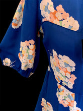 Upload image to gallery, &quot; Electric blue &quot; . Robe années 40. Taille S
