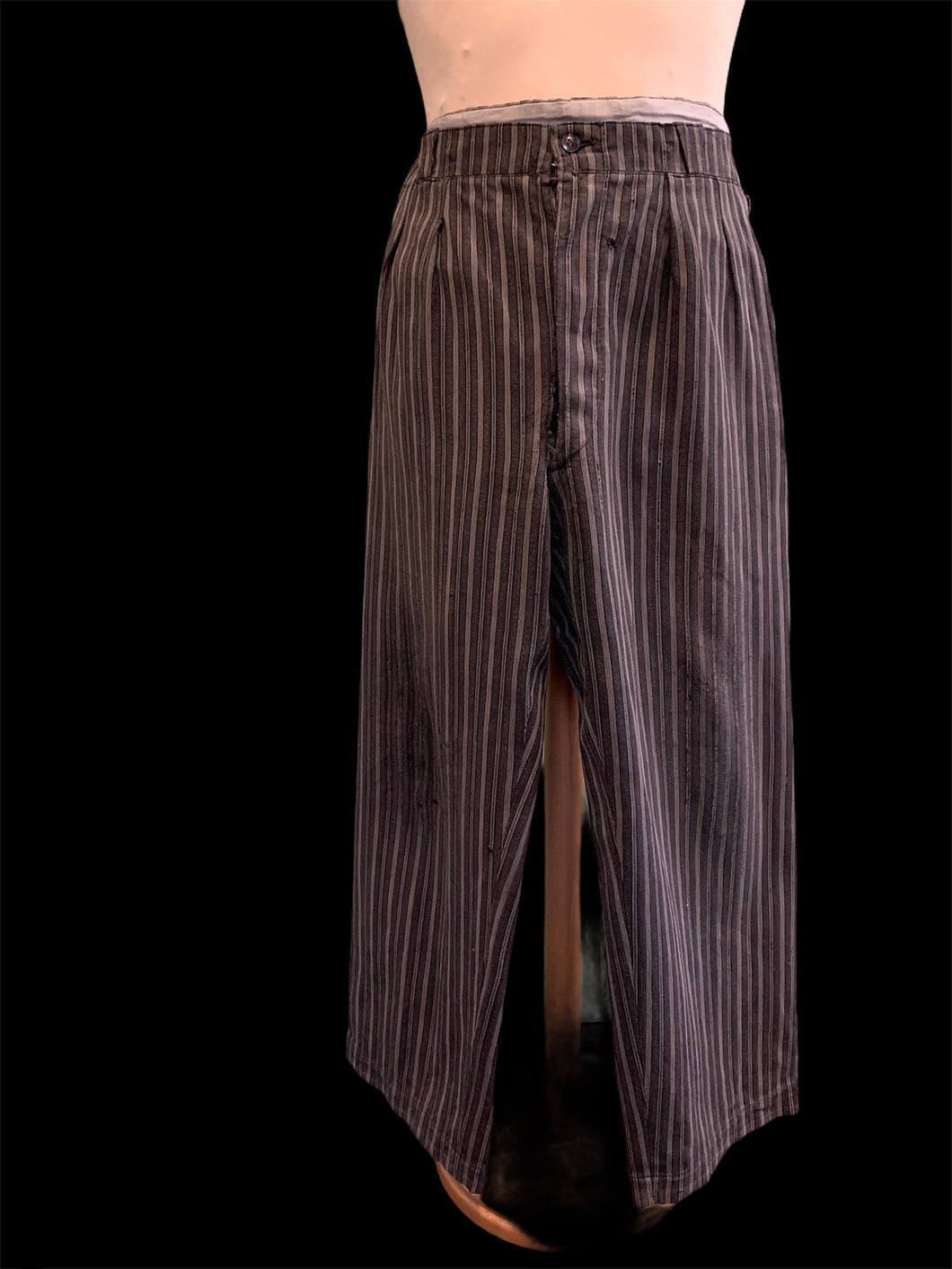 Pantalon St Hubert années 30. Taille 46