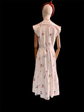 Upload image to gallery, &quot; Peach &quot; . Robe années 40. Taille S
