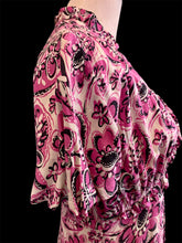 Upload image to gallery, &quot; Pink roses &quot;. Robe années 40. Taille S
