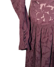 Upload image to gallery, &quot; Plum lace &quot;. Robe en dentelle années 40. Taille S
