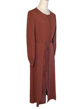 Upload image to gallery, &quot; Brown Orange &quot;. Robe années 40. Taille M-L
