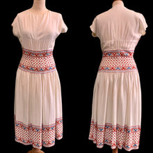 Upload image to gallery, &quot; Brodée &quot; Robe années 30. Taille S
